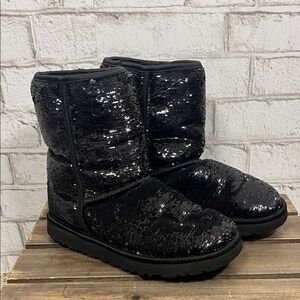 UGGS women’s classic short cosmos black sequin boots size 7